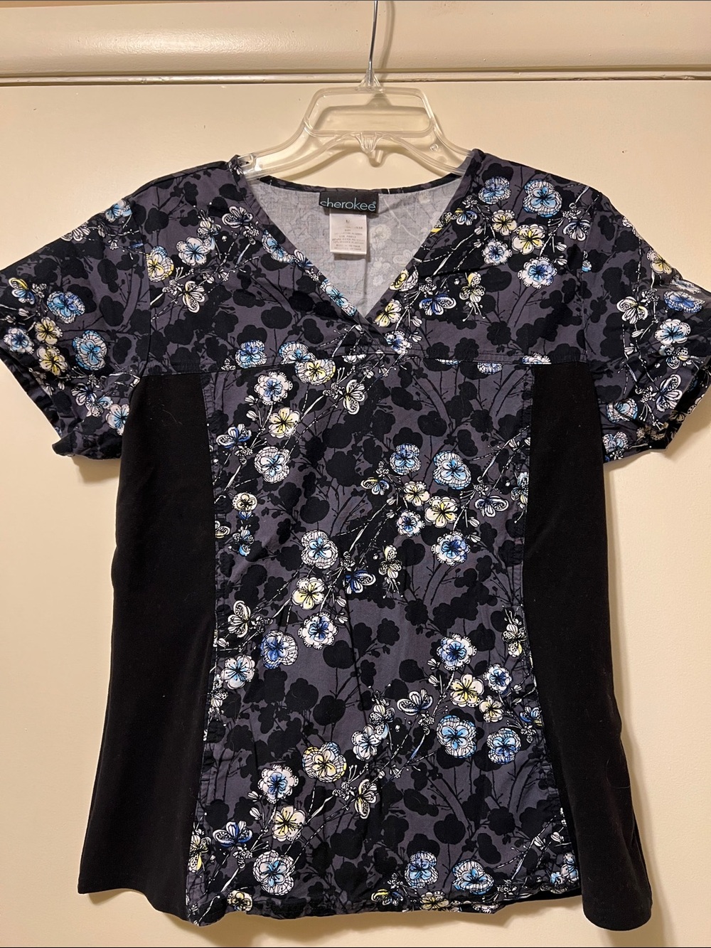 Cherokee Women's Floral V-Neck Scrub Top - Black & Blue M Like New!